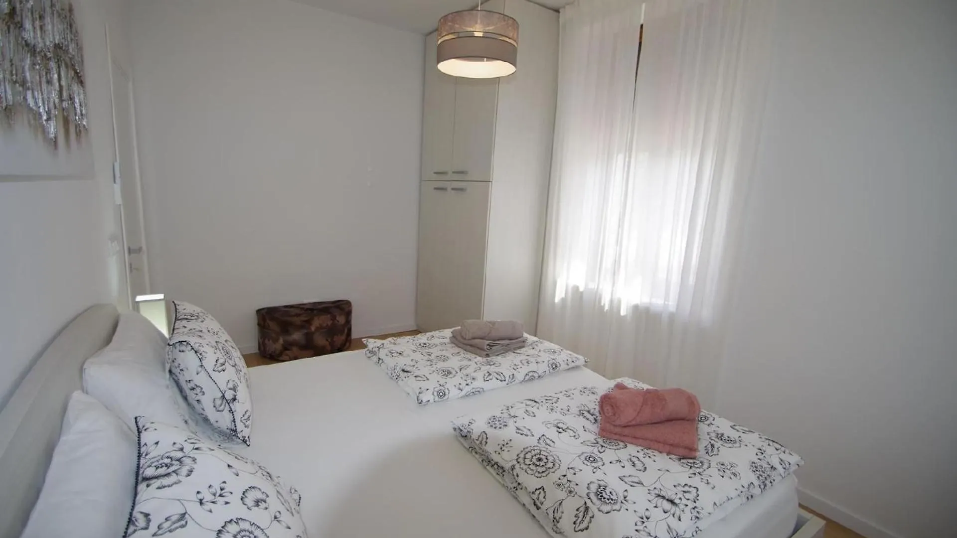 Moderne 2-Schlafzimmer-Wohnung In Pula 0*,