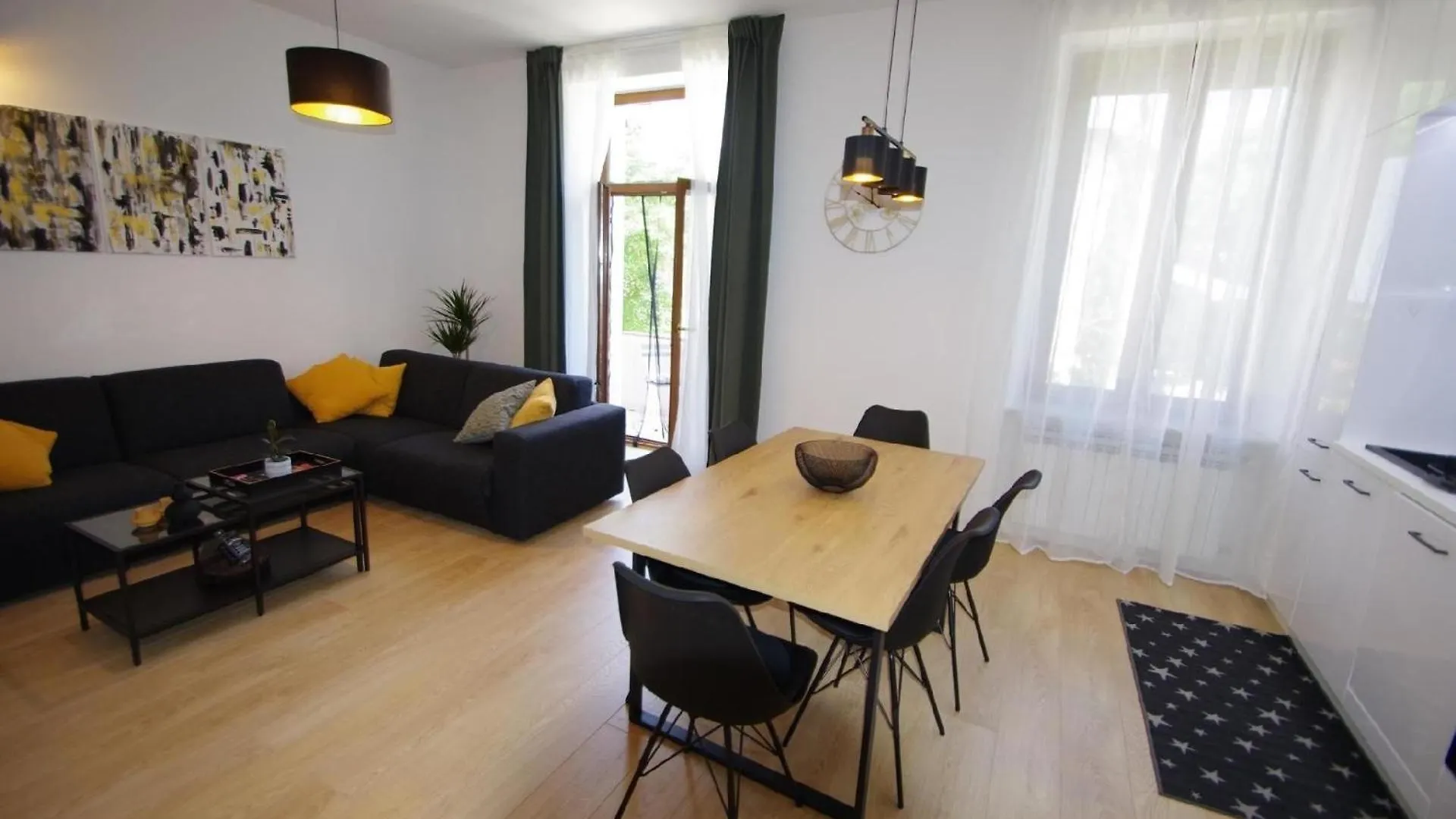 Moderne 2-Schlafzimmer-Wohnung In Pula 0*,  Croatia