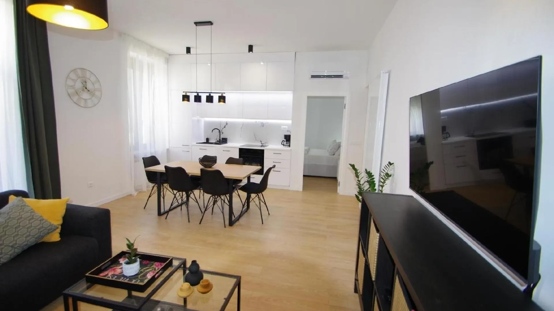 Moderne 2-Schlafzimmer-Wohnung In Pula Apartment